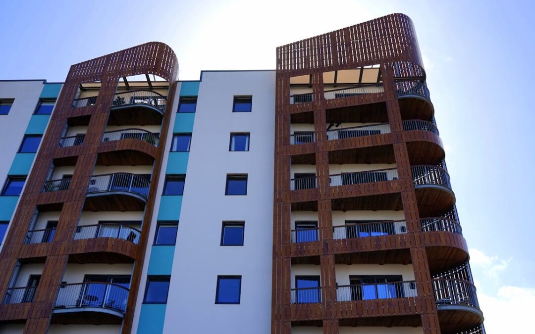 Se ha aprobado una derrama en la comunidad de vecinos. Fórmulas para pagarlo si ahora no tienes todo el dinero